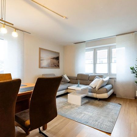 Moderne 4 Zimmer Wohnung Vollausgestattet Und Moebliert Halle  Exteriör bild